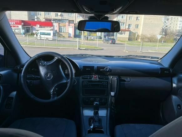 Синій Мерседес Ц-Клас, об'ємом двигуна 0 л та пробігом 231 тис. км за 1500 $, фото 6 на Automoto.ua