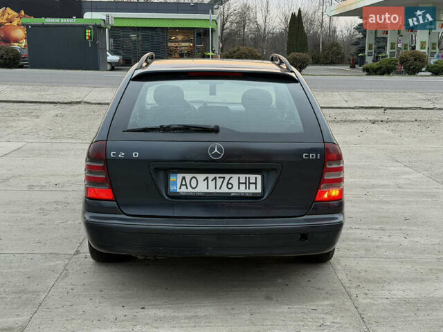 Синий Мерседес Ц-Класс, объемом двигателя 2.2 л и пробегом 343 тыс. км за 4500 $, фото 5 на Automoto.ua