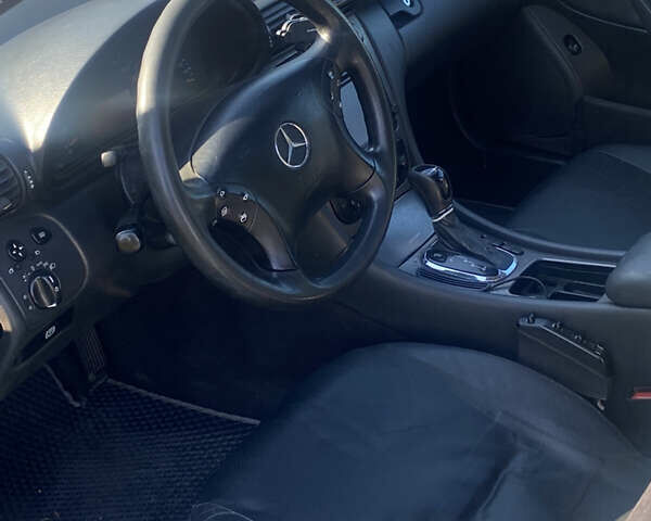 Синій Мерседес Ц-Клас, об'ємом двигуна 2.7 л та пробігом 571 тис. км за 4500 $, фото 14 на Automoto.ua