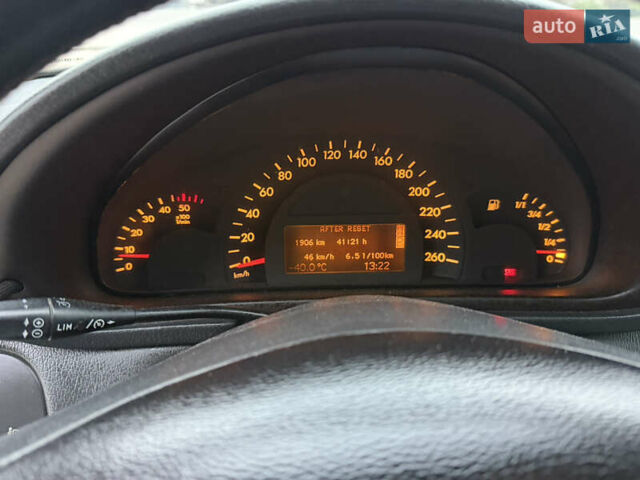 Синий Мерседес Ц-Класс, объемом двигателя 2.2 л и пробегом 343 тыс. км за 4500 $, фото 21 на Automoto.ua