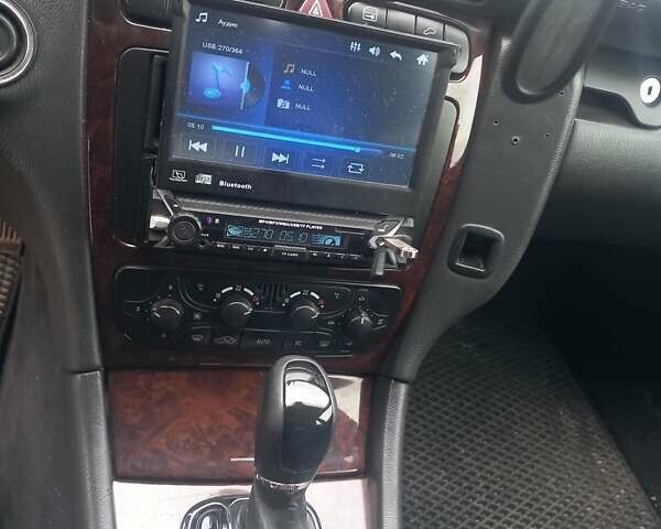 Мерседес Ц-Клас 2002 у Луцьку на Automoto.ua Синій Мерседес Ц-Клас, об'ємом двигуна 2.2 л та пробігом 398 тис. км за 4000 $, фото 6 на Automoto.ua