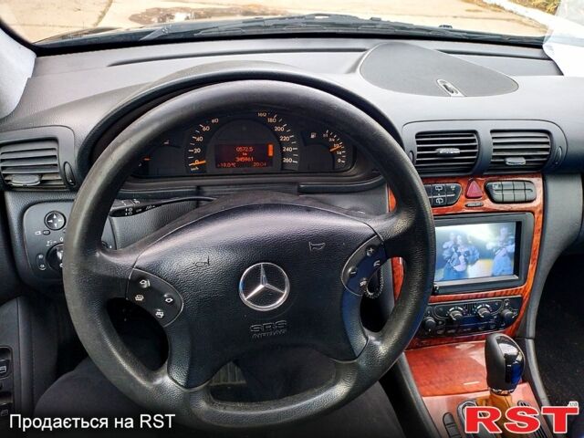 Синій Мерседес Ц-Клас, об'ємом двигуна 2.1 л та пробігом 350 тис. км за 5555 $, фото 5 на Automoto.ua