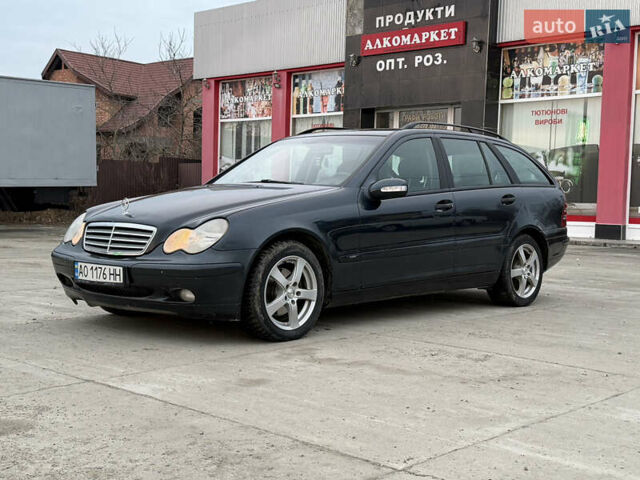 Синий Мерседес Ц-Класс, объемом двигателя 2.2 л и пробегом 343 тыс. км за 4500 $, фото 11 на Automoto.ua