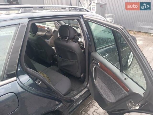 Мерседес Ц-Клас 2002 у Луцьку на Automoto.ua Синій Мерседес Ц-Клас, об'ємом двигуна 2.2 л та пробігом 398 тис. км за 4000 $, фото 4 на Automoto.ua