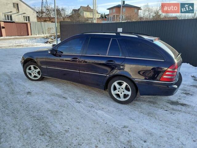 Синій Мерседес Ц-Клас, об'ємом двигуна 2.7 л та пробігом 424 тис. км за 3900 $, фото 2 на Automoto.ua