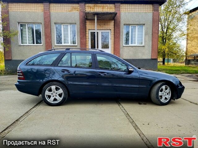 Синій Мерседес Ц-Клас, об'ємом двигуна 2.1 л та пробігом 350 тис. км за 5555 $, фото 3 на Automoto.ua