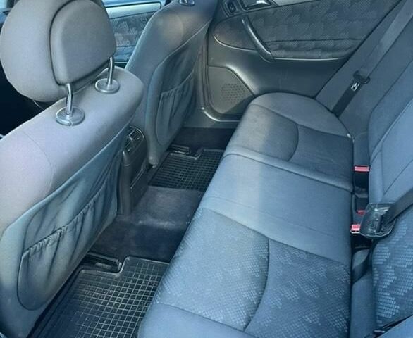 Синій Мерседес Ц-Клас, об'ємом двигуна 0 л та пробігом 231 тис. км за 1500 $, фото 7 на Automoto.ua