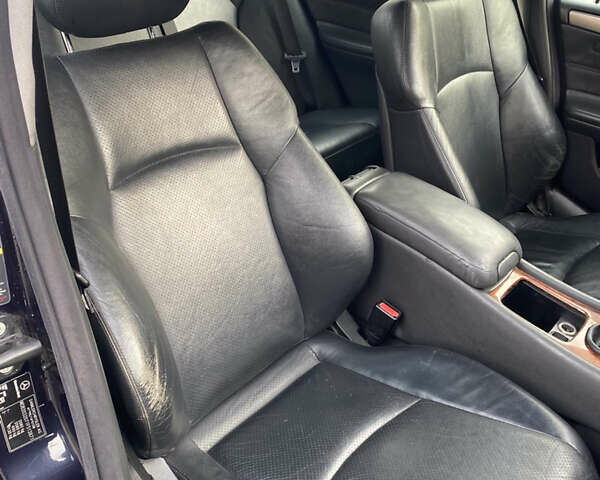 Синий Мерседес Ц-Класс, объемом двигателя 2.1 л и пробегом 405 тыс. км за 3999 $, фото 4 на Automoto.ua