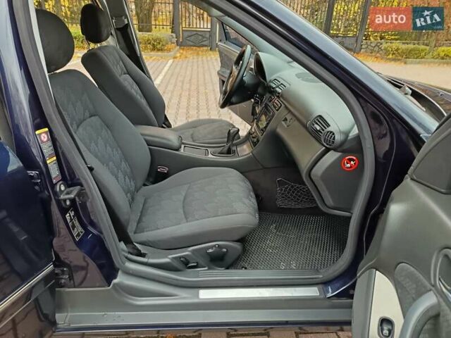 Синий Мерседес Ц-Класс, объемом двигателя 1.8 л и пробегом 286 тыс. км за 5500 $, фото 35 на Automoto.ua