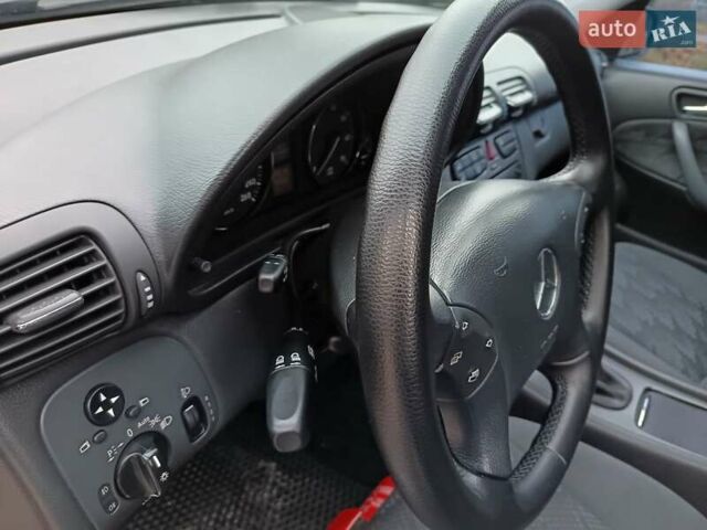 Синий Мерседес Ц-Класс, объемом двигателя 1.8 л и пробегом 286 тыс. км за 5500 $, фото 34 на Automoto.ua