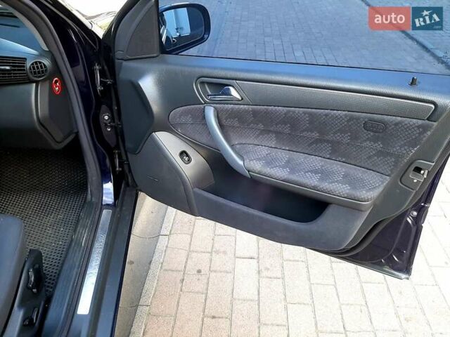 Синій Мерседес Ц-Клас, об'ємом двигуна 1.8 л та пробігом 285 тис. км за 5000 $, фото 20 на Automoto.ua