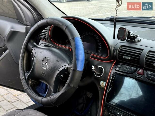 Синій Мерседес Ц-Клас, об'ємом двигуна 2.15 л та пробігом 392 тис. км за 5500 $, фото 15 на Automoto.ua