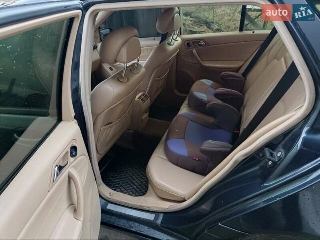 Синій Мерседес Ц-Клас, об'ємом двигуна 2.15 л та пробігом 500 тис. км за 4600 $, фото 9 на Automoto.ua