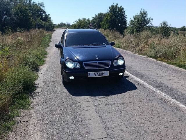 Синій Мерседес Ц-Клас, об'ємом двигуна 1.8 л та пробігом 249 тис. км за 5000 $, фото 14 на Automoto.ua