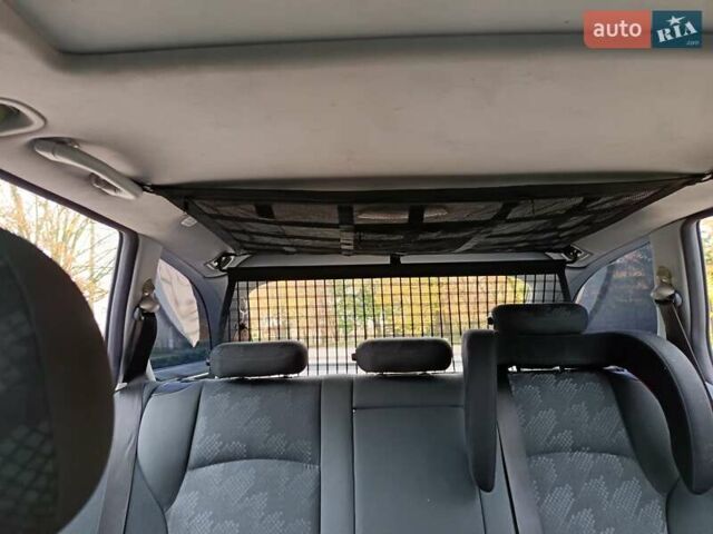 Синий Мерседес Ц-Класс, объемом двигателя 1.8 л и пробегом 286 тыс. км за 5500 $, фото 37 на Automoto.ua