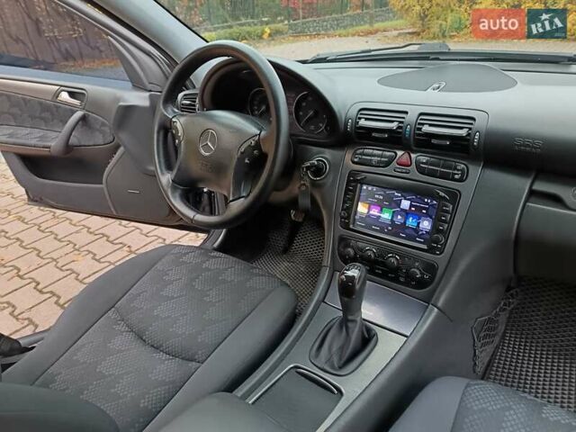 Синий Мерседес Ц-Класс, объемом двигателя 1.8 л и пробегом 286 тыс. км за 5500 $, фото 29 на Automoto.ua