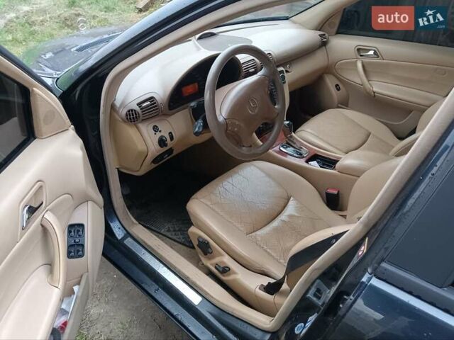 Синій Мерседес Ц-Клас, об'ємом двигуна 2.15 л та пробігом 500 тис. км за 4600 $, фото 8 на Automoto.ua