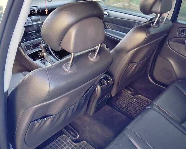 Синій Мерседес Ц-Клас, об'ємом двигуна 2.15 л та пробігом 310 тис. км за 5400 $, фото 10 на Automoto.ua