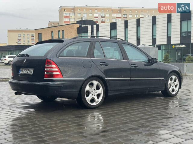 Синий Мерседес Ц-Класс, объемом двигателя 1.8 л и пробегом 315 тыс. км за 6350 $, фото 14 на Automoto.ua