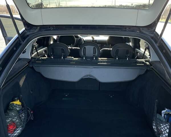 Синий Мерседес Ц-Класс, объемом двигателя 1.8 л и пробегом 230 тыс. км за 5600 $, фото 12 на Automoto.ua