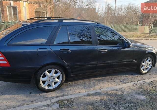 Синій Мерседес Ц-Клас, об'ємом двигуна 1.8 л та пробігом 263 тис. км за 6800 $, фото 1 на Automoto.ua