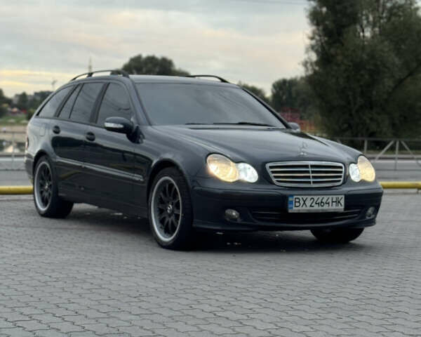 Синий Мерседес Ц-Класс, объемом двигателя 1.8 л и пробегом 285 тыс. км за 5450 $, фото 36 на Automoto.ua