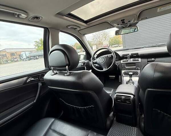 Синій Мерседес Ц-Клас, об'ємом двигуна 3 л та пробігом 313 тис. км за 7500 $, фото 9 на Automoto.ua