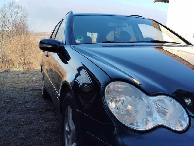 Синій Мерседес Ц-Клас, об'ємом двигуна 2.1 л та пробігом 310 тис. км за 5900 $, фото 1 на Automoto.ua