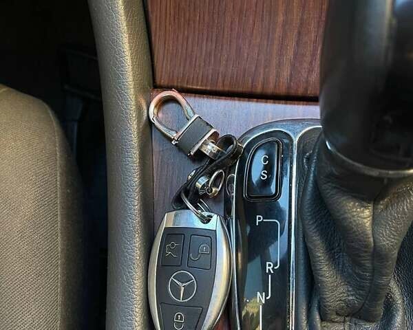 Синий Мерседес Ц-Класс, объемом двигателя 1.8 л и пробегом 230 тыс. км за 5600 $, фото 17 на Automoto.ua