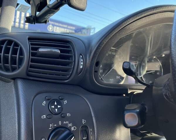 Синий Мерседес Ц-Класс, объемом двигателя 1.8 л и пробегом 230 тыс. км за 5600 $, фото 13 на Automoto.ua