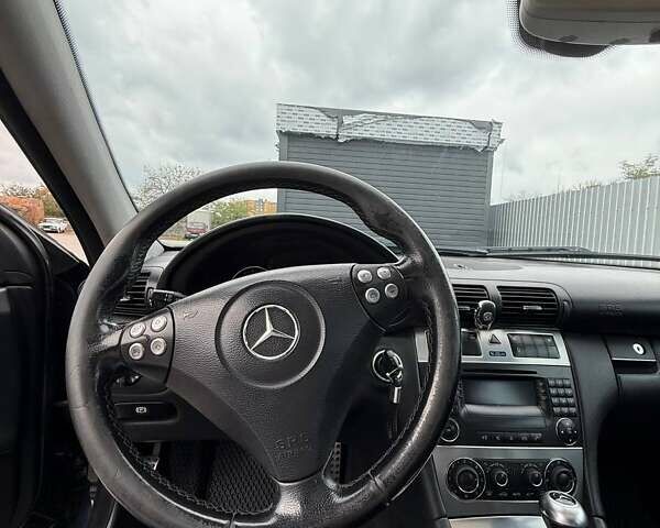 Синій Мерседес Ц-Клас, об'ємом двигуна 3 л та пробігом 313 тис. км за 7500 $, фото 5 на Automoto.ua