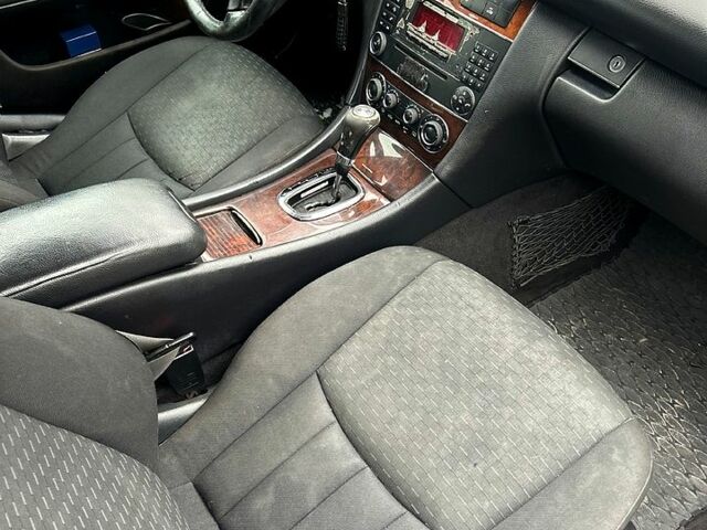 Синій Мерседес Ц-Клас, об'ємом двигуна 2.2 л та пробігом 289 тис. км за 2350 $, фото 3 на Automoto.ua