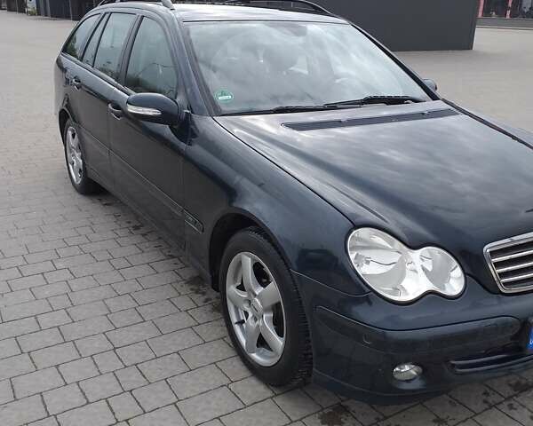 Синій Мерседес Ц-Клас, об'ємом двигуна 2.15 л та пробігом 310 тис. км за 5400 $, фото 1 на Automoto.ua