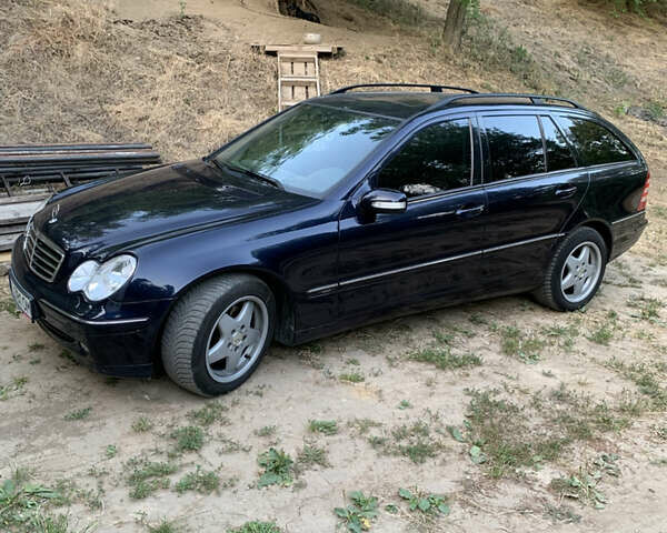 Синій Мерседес Ц-Клас, об'ємом двигуна 1.8 л та пробігом 260 тис. км за 4900 $, фото 8 на Automoto.ua