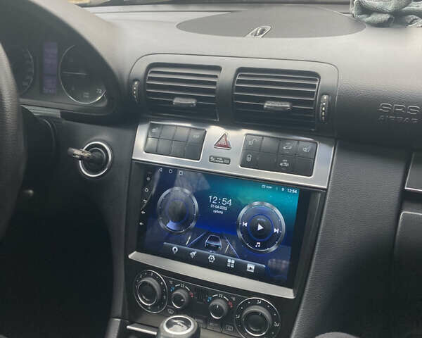 Синій Мерседес Ц-Клас, об'ємом двигуна 1.8 л та пробігом 260 тис. км за 4900 $, фото 6 на Automoto.ua