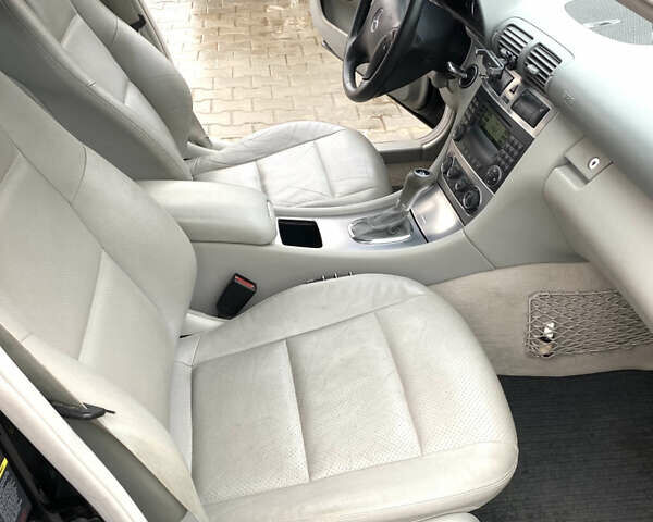 Синий Мерседес Ц-Класс, объемом двигателя 1.8 л и пробегом 280 тыс. км за 5899 $, фото 25 на Automoto.ua