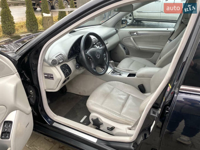 Синий Мерседес Ц-Класс, объемом двигателя 1.8 л и пробегом 280 тыс. км за 5899 $, фото 12 на Automoto.ua