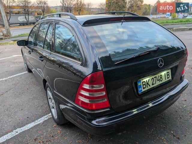 Мерседес Ц-Клас 2006 у Рівному на Automoto.ua Синій Мерседес Ц-Клас, об'ємом двигуна 2.15 л та пробігом 385 тис. км за 5800 $, фото 12 на Automoto.ua