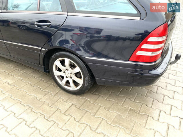 Синий Мерседес Ц-Класс, объемом двигателя 1.8 л и пробегом 280 тыс. км за 5899 $, фото 9 на Automoto.ua
