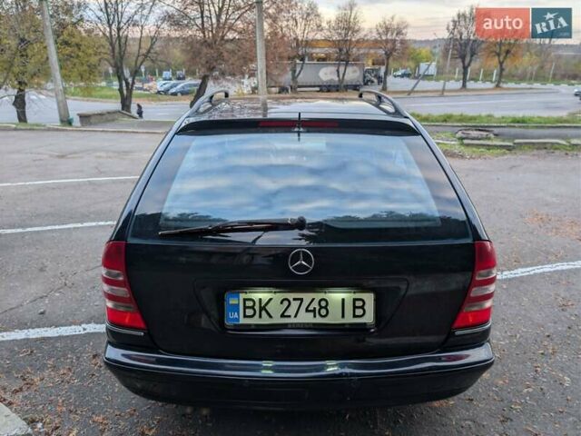 Мерседес Ц-Клас 2006 у Рівному на Automoto.ua Синій Мерседес Ц-Клас, об'ємом двигуна 2.15 л та пробігом 385 тис. км за 5800 $, фото 13 на Automoto.ua