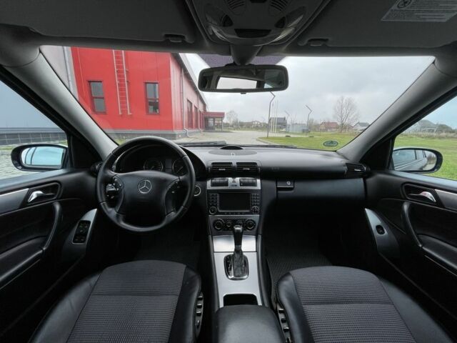 Синій Мерседес Ц-Клас, об'ємом двигуна 2.2 л та пробігом 240 тис. км за 6850 $, фото 19 на Automoto.ua