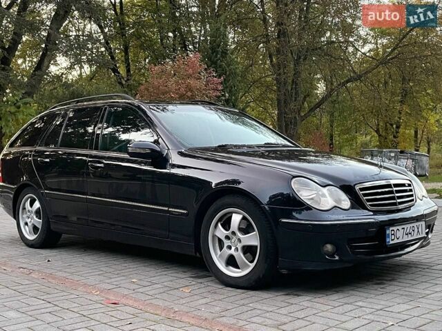 Синий Мерседес Ц-Класс, объемом двигателя 1.8 л и пробегом 300 тыс. км за 5900 $, фото 6 на Automoto.ua