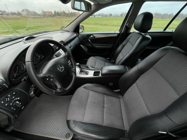 Синій Мерседес Ц-Клас, об'ємом двигуна 2.2 л та пробігом 240 тис. км за 6850 $, фото 17 на Automoto.ua