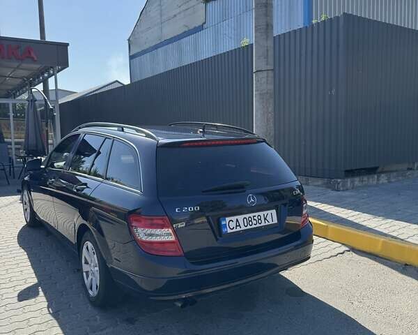 Синій Мерседес Ц-Клас, об'ємом двигуна 2.1 л та пробігом 252 тис. км за 11000 $, фото 1 на Automoto.ua