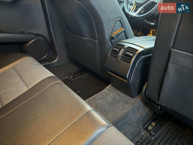 Синий Мерседес Ц-Класс, объемом двигателя 2.14 л и пробегом 395 тыс. км за 11000 $, фото 26 на Automoto.ua