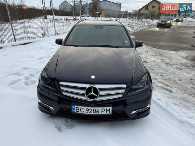 Синий Мерседес Ц-Класс, объемом двигателя 2.14 л и пробегом 395 тыс. км за 11000 $, фото 5 на Automoto.ua