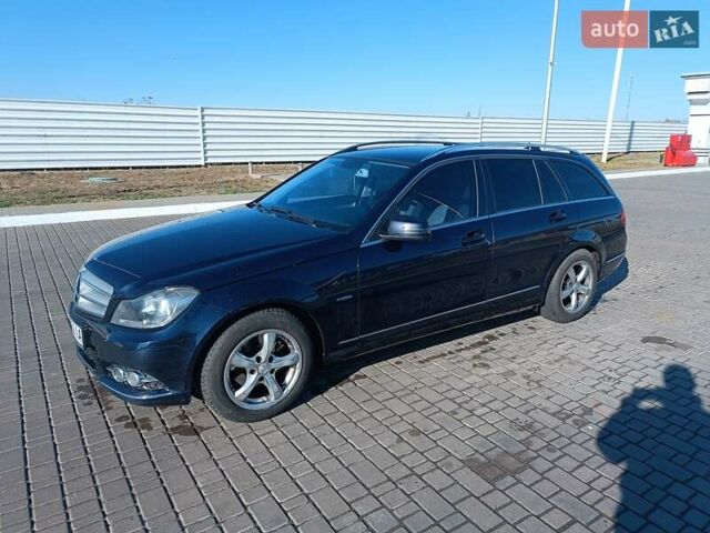 Синій Мерседес Ц-Клас, об'ємом двигуна 2.14 л та пробігом 324 тис. км за 8999 $, фото 10 на Automoto.ua