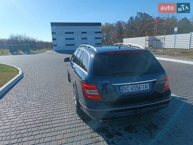 Синій Мерседес Ц-Клас, об'ємом двигуна 2.14 л та пробігом 324 тис. км за 8999 $, фото 5 на Automoto.ua