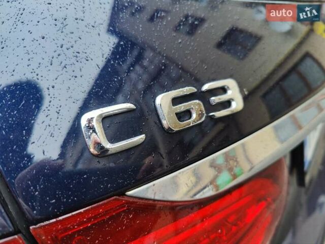 Синий Мерседес Ц-Класс, объемом двигателя 2.14 л и пробегом 273 тыс. км за 16800 $, фото 4 на Automoto.ua