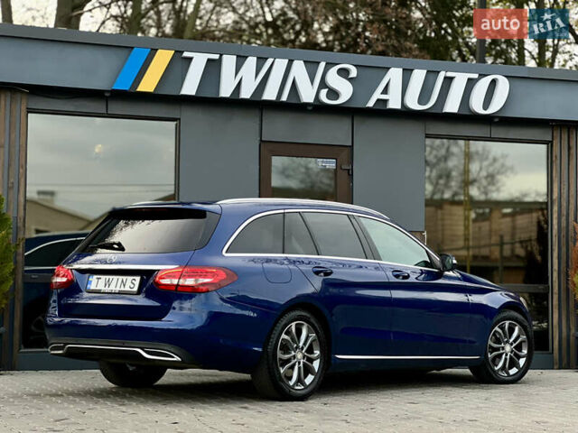 Синій Мерседес Ц-Клас, об'ємом двигуна 2.2 л та пробігом 320 тис. км за 13900 $, фото 19 на Automoto.ua